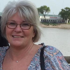 Meet your Posher, Debbie